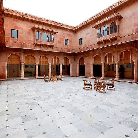 The Lallgarh Palace A Heritage Hotel Bikaner Esterno foto