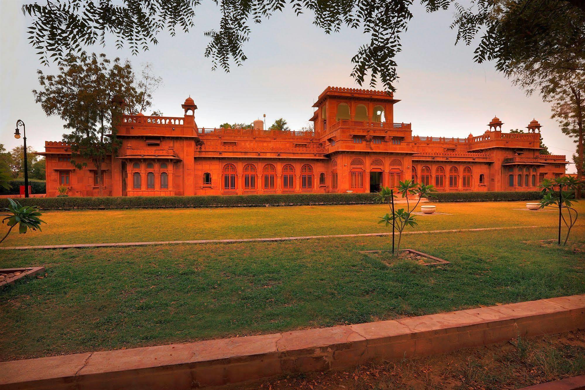 The Lallgarh Palace A Heritage Hotel Bikaner Esterno foto