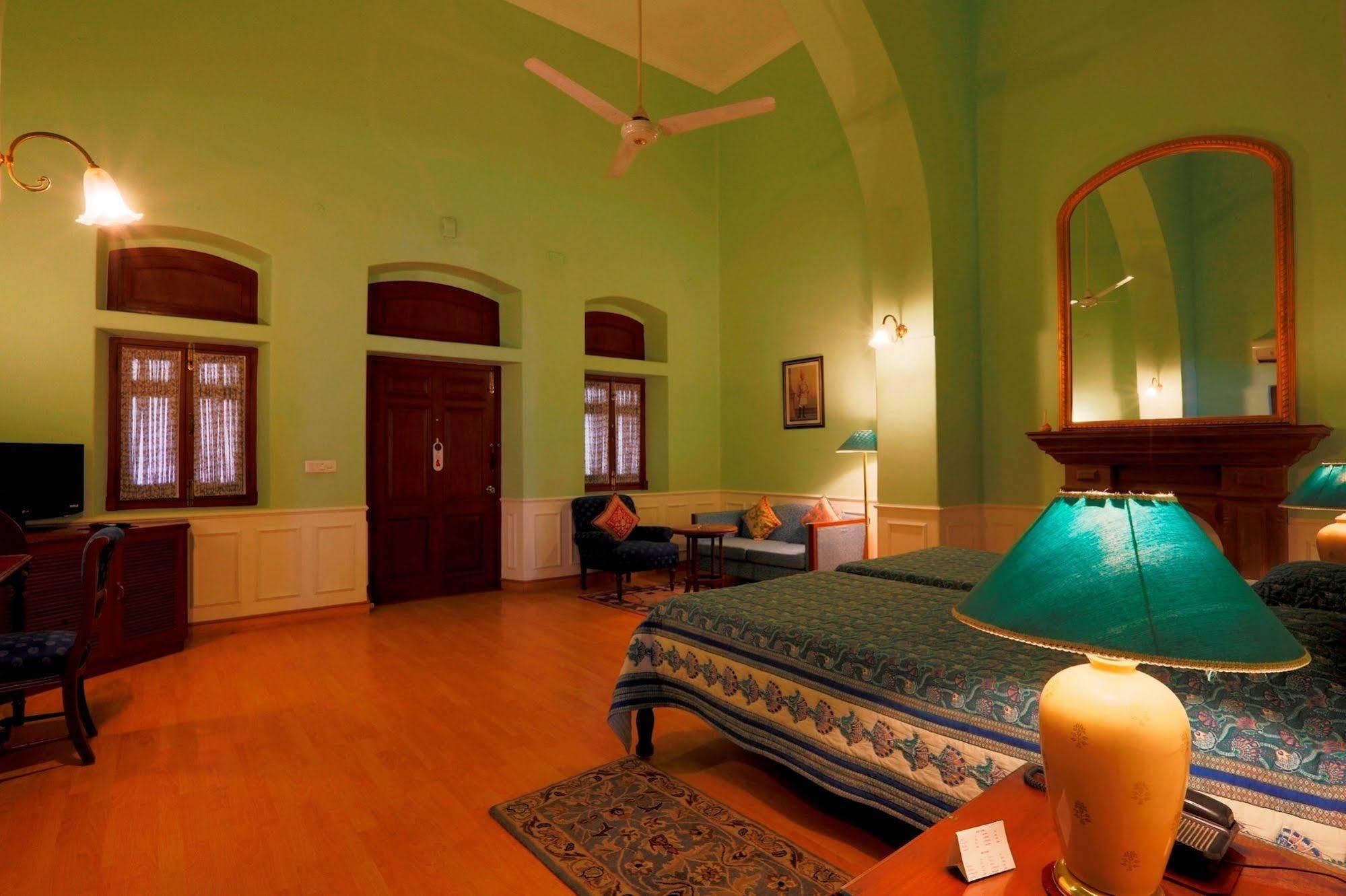 The Lallgarh Palace A Heritage Hotel Bikaner Esterno foto
